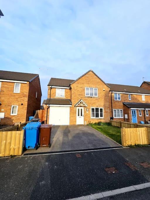 Spacious Modern 4Bd House Kingston upon Hull Buitenkant foto